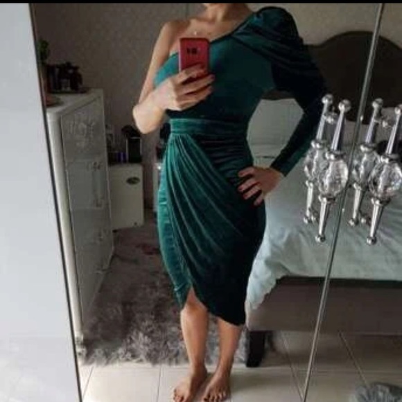 One Shoulder puff Sleeve Ruched Velvet Dress - Picture 7 of 7